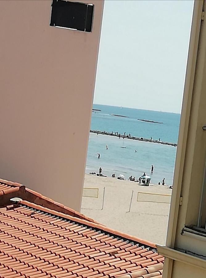 Les Pieds Dans L'Eau Apartment Le Grau-d'Agde Exterior photo